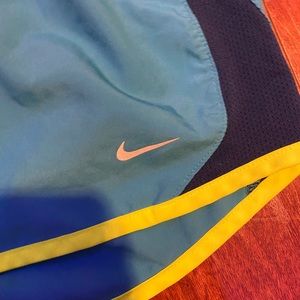 NIKE S SHORTS